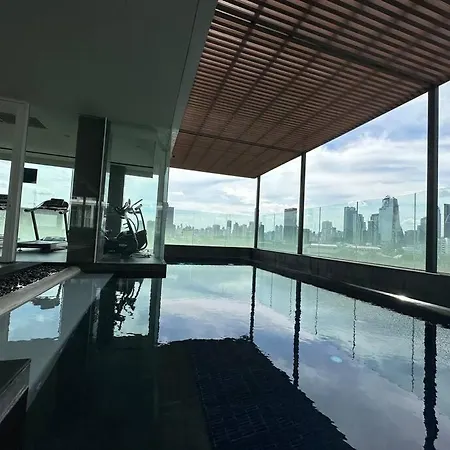 S42 Sukhumvit Wyndham Garden Ekkamai Swimming Gym Apartment Bangkok Exterior photo