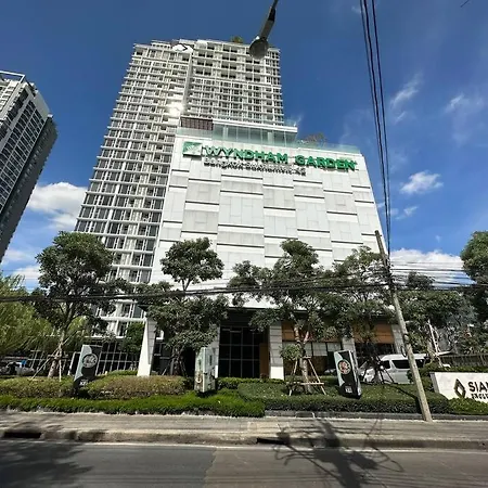 S42 Sukhumvit Wyndham Garden Ekkamai Swimming Gym Apartment Bangkok Exterior photo