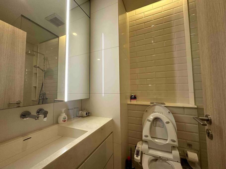 S42 Sukhumvit Wyndham Garden Ekkamai Swimming Gym กรุงเทพมหานคร