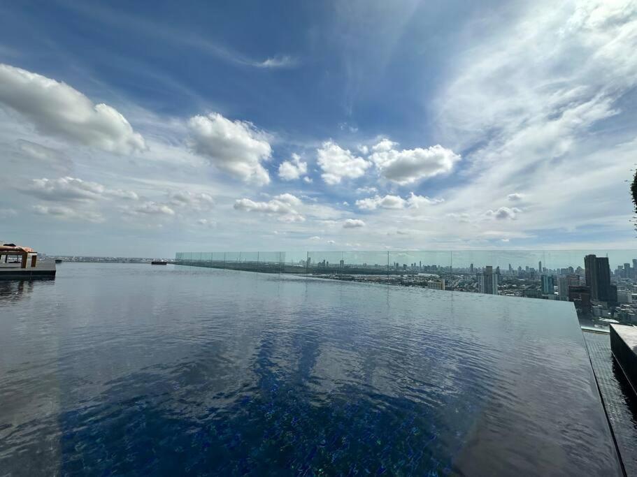 อพาร์ทเม้น S42 Sukhumvit Wyndham Garden Ekkamai Swimming Gym กรุงเทพมหานคร