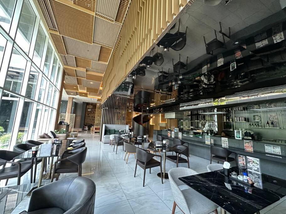 อพาร์ทเม้น S42 Sukhumvit Wyndham Garden Ekkamai Swimming Gym *