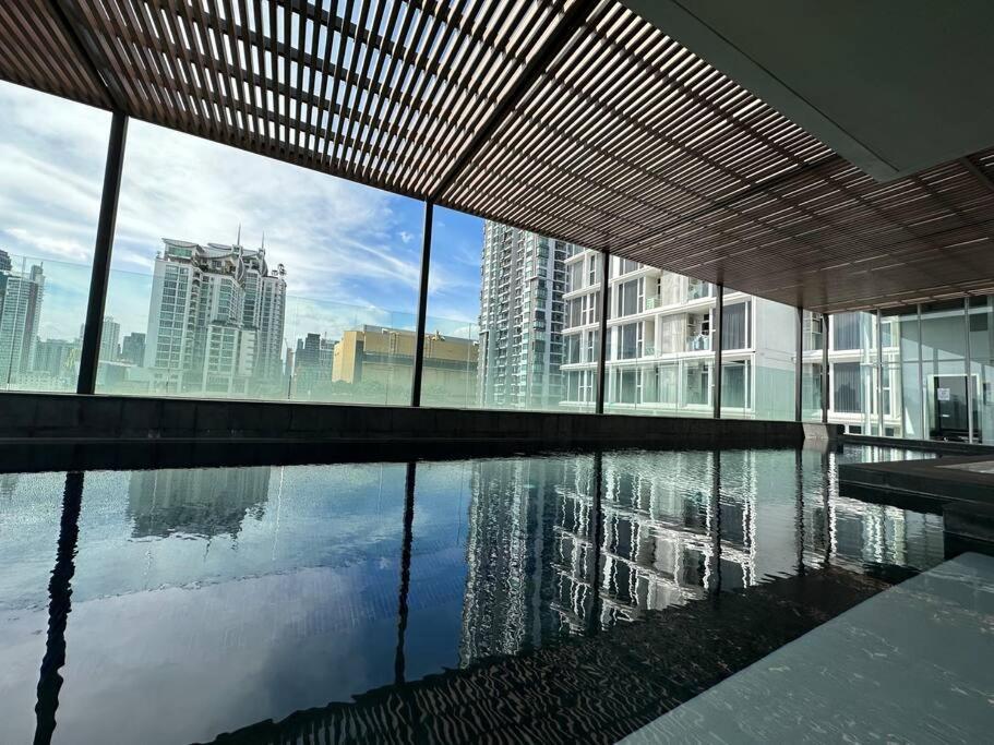S42 Sukhumvit Wyndham Garden Ekkamai Swimming Gym อพาร์ทเม้น กรุงเทพมหานคร