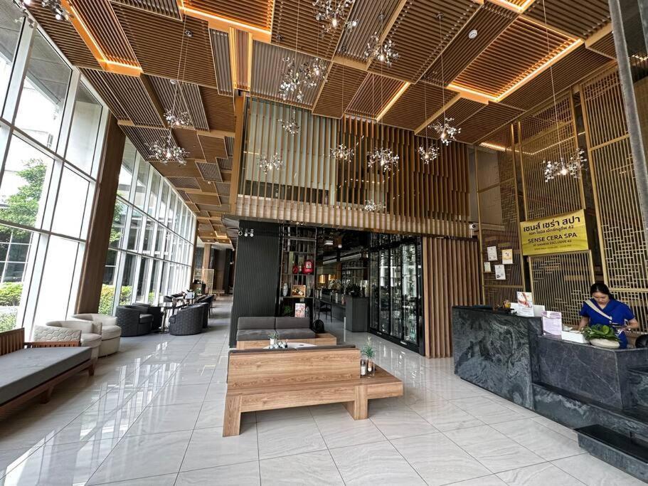 อพาร์ทเม้น S42 Sukhumvit Wyndham Garden Ekkamai Swimming Gym กรุงเทพมหานคร